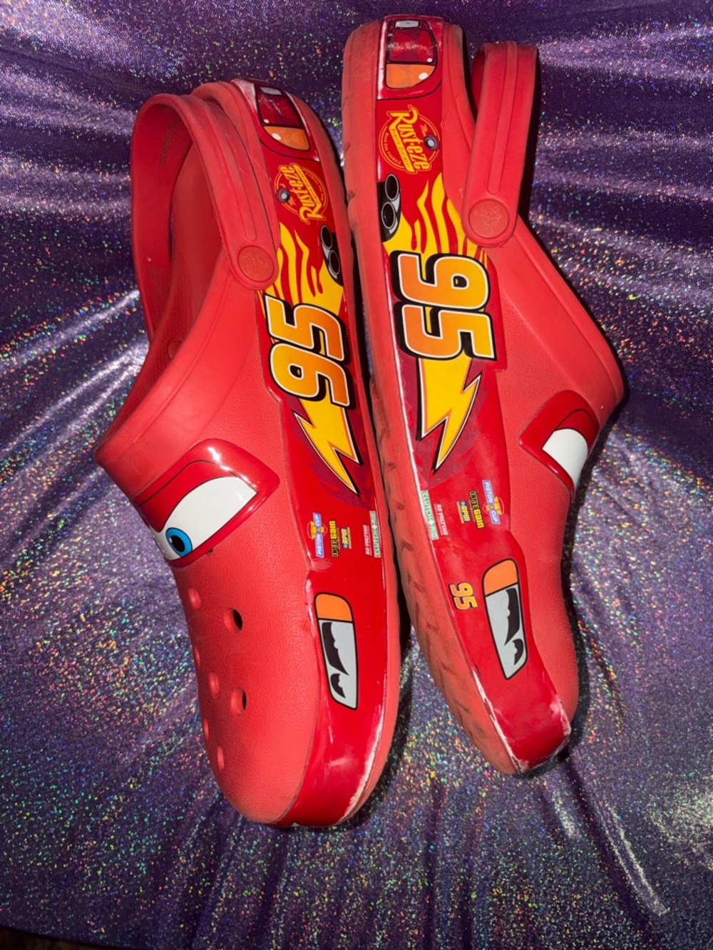 Mens Lightning McQueen Crocs (FLAWED) - Picture 5 of 13